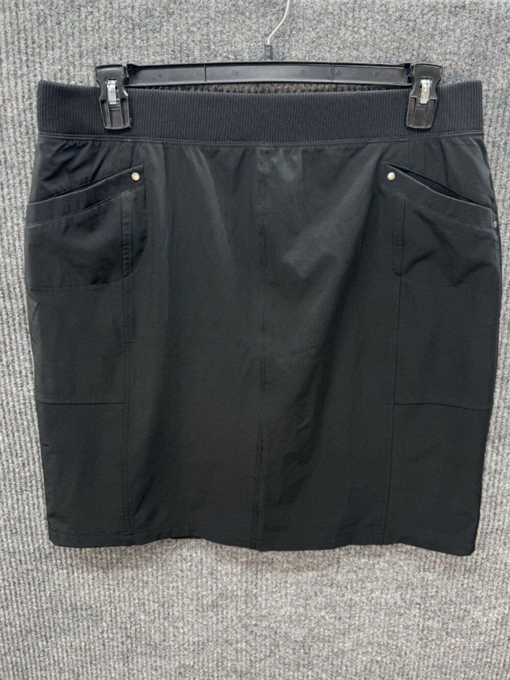 Chicos Zenergy Pull On Skirt Womens 2/Large Black Ribbed Waist Pockets Stretch